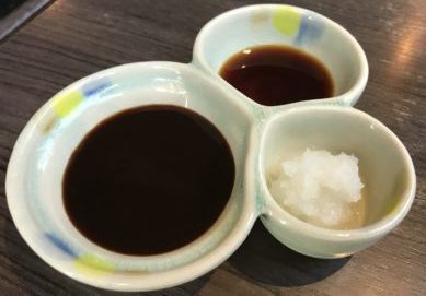 大和八木駅近くかつ屋のトンカツたれ