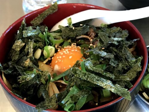 橿原ホルモン専門店デンスケのホルモン丼