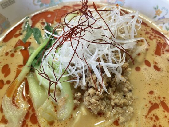 橿原「食道楽」担々麺の具材アップ写真