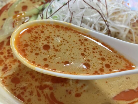 橿原「食道楽」担々麺のアップ写真