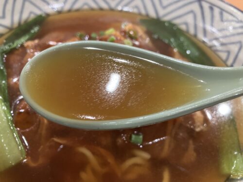 台湾料理吉味の角煮麺スープ