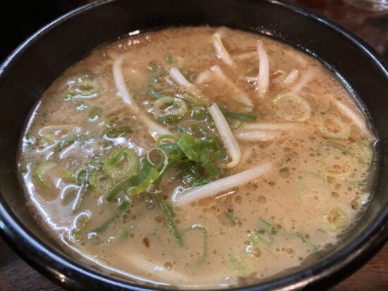 あすの澪名張本店「魚介とんこつつけ麺」のスープ