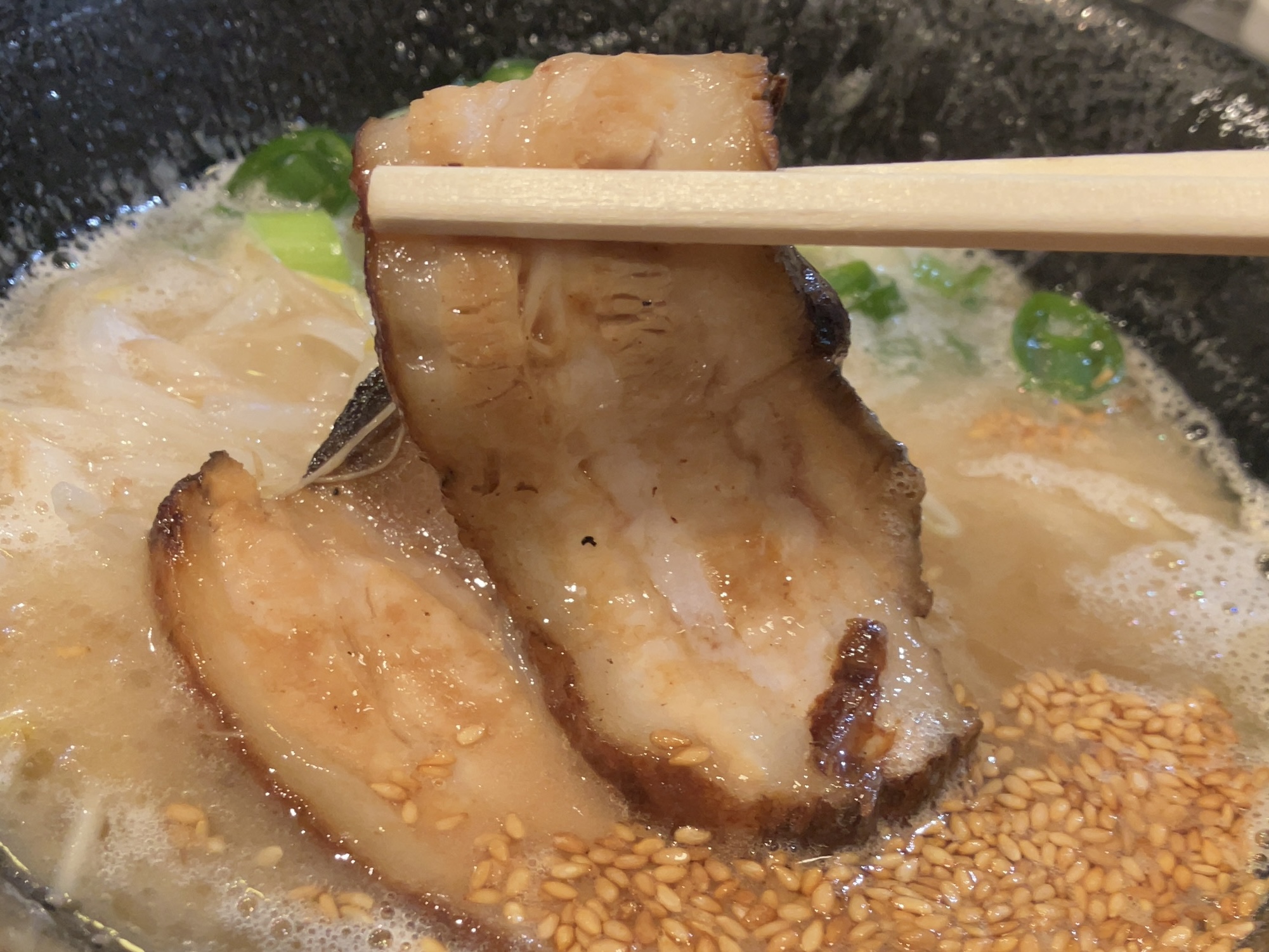天理市「麺や岡田」チャーシューアップ写真