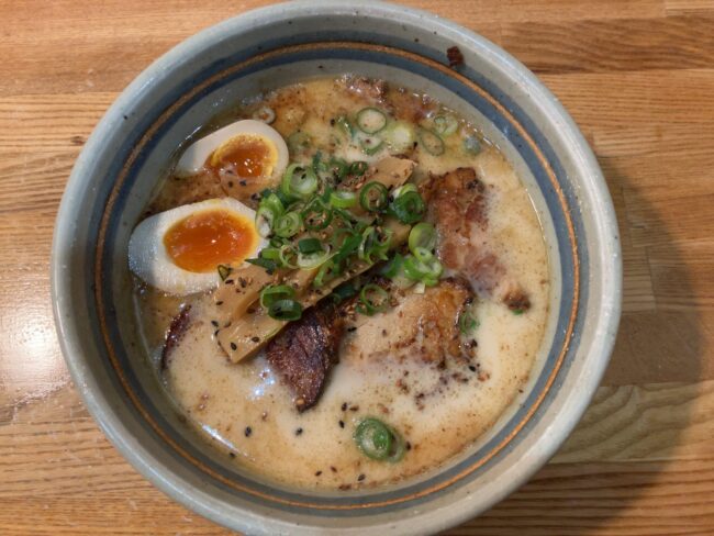 奈良市「あまのじゃく」のとんこつ塩チャーシュー麺