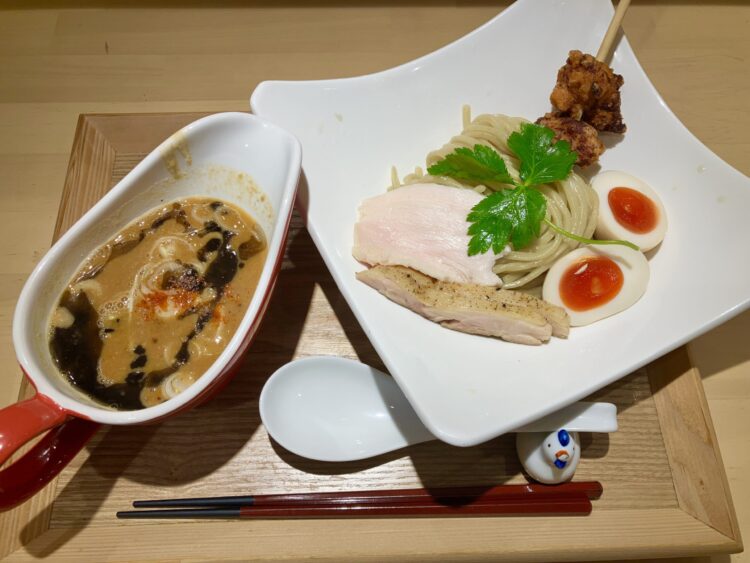 奈良市富雄「鶏スタイル林」トリの味噌つけ麺全体写真