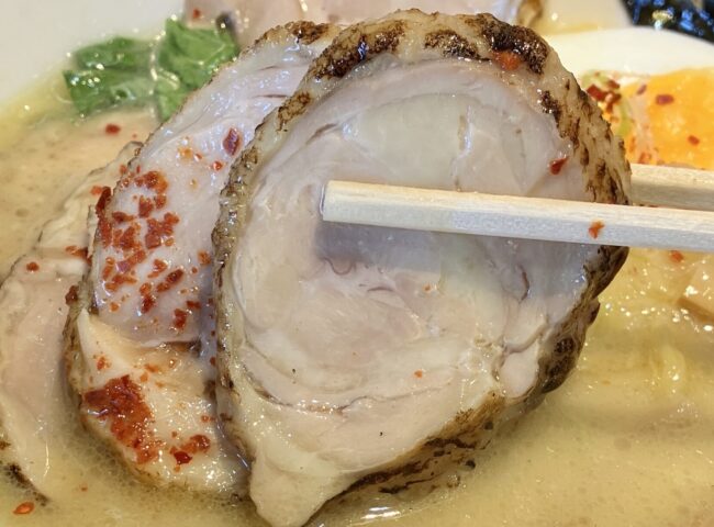 奈良市「麺屋龍」鶏白湯のチャーシューアップ