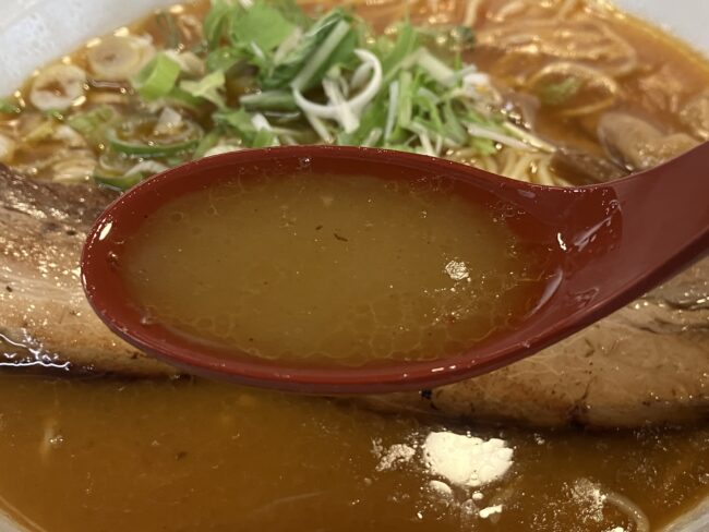 奈良市「らーめん三ちゃん」スープ写真