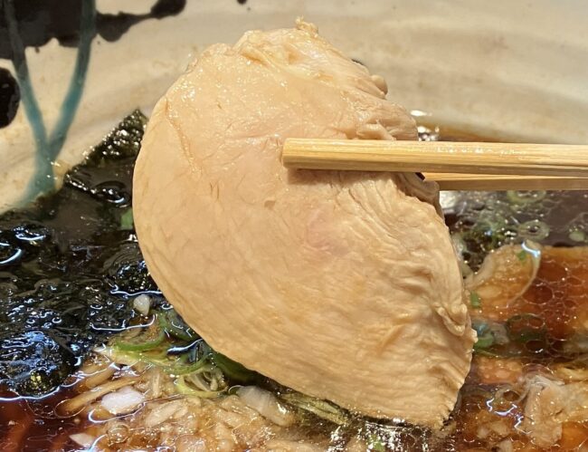 奈良市「みなみ食堂」濃い口醤油の鶏チャーシュー