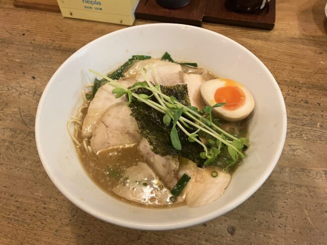 とんちんかん】葛城市の人気ラーメン店でチャーシュー3種を追加