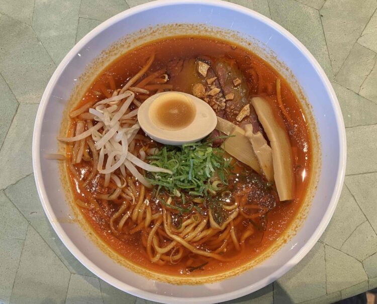 志摩スぺイン村アミーゴ「四条貴音のなんと妖音な！らぁめん」全体写真