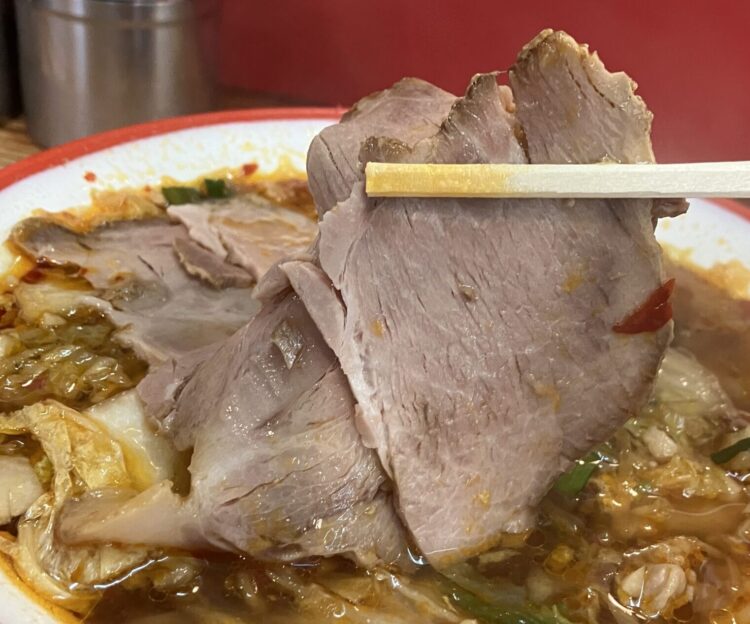 奈良県橿原市の彩華「サイカラーメンモモチャーシュー入り」のモモチャーシュー