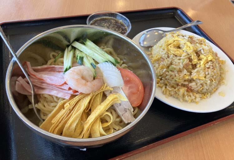 奈良県橿原市「吉味」冷麺セットの全体写真