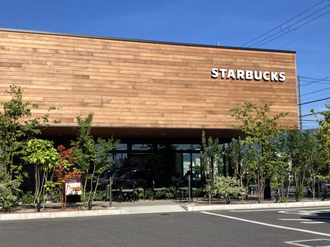 スターバックス「橿原中和幹線常盤店」外観写真