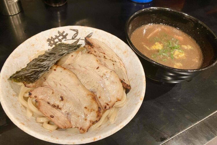 奈良市「無心」豚骨つけ麺全体写真