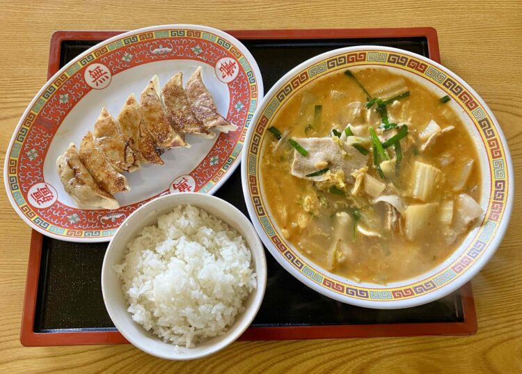 天理スタミナラーメンセットメニューの全体写真