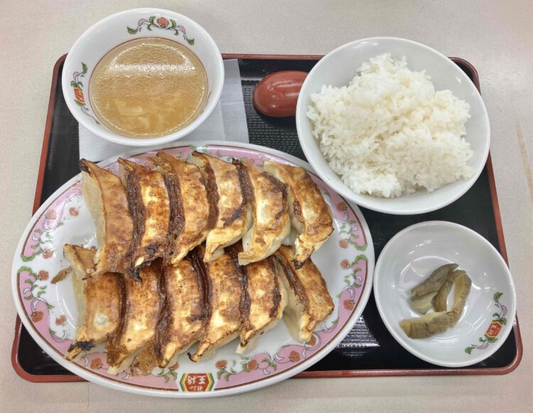 餃子の王将「餃子定食」全体写真