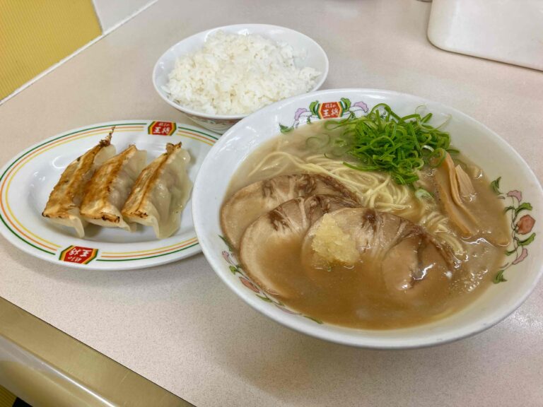 餃子の王将「こってりラーメンセット」アイキャッチ画像