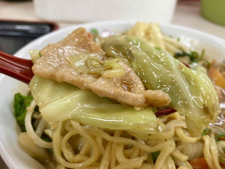 餃子の王将「焦がしにんにく味噌ラーメン」トッピングのみをいただきます写真