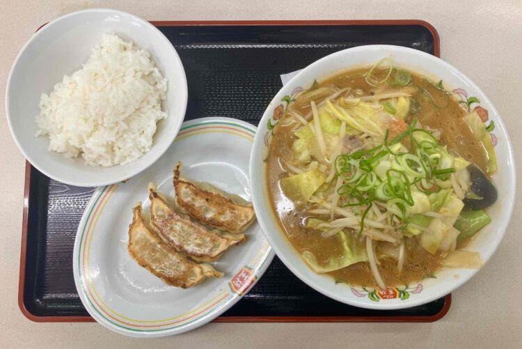 餃子の王将「野菜煮込みラーメン・フェアセットB」全体写真