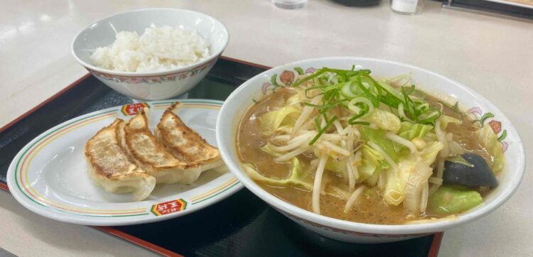 餃子の王将「野菜煮込みラーメン・フェアセットB」全体写真②