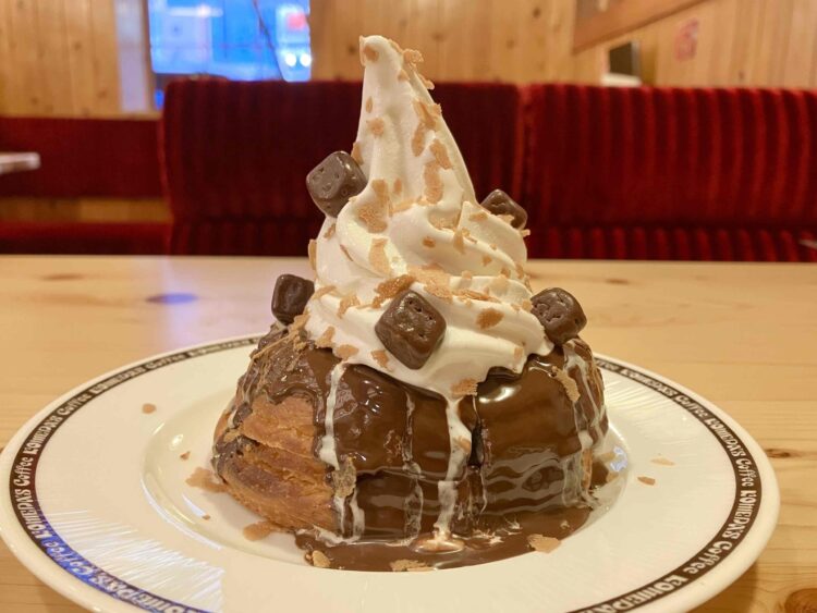 コメダ珈琲店「チョコノワール～Made with KITKAT～」全体写真