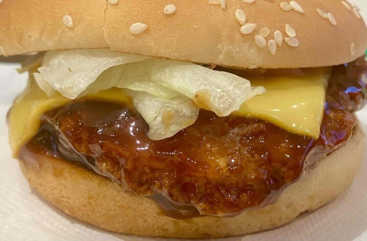 マクドナルド「博多明太ポテト照り焼きチキン」アップ写真