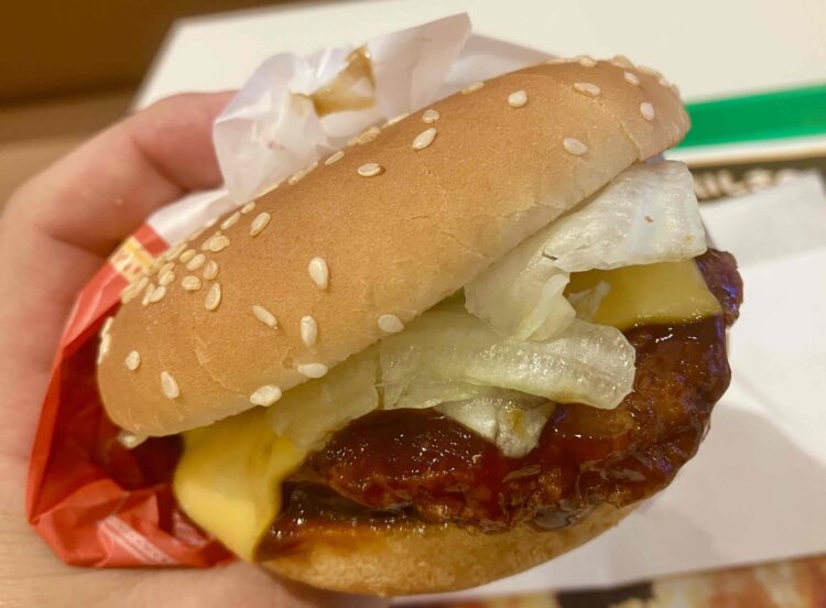 マクドナルド「博多明太ポテト照り焼きチキン」いただきます写真