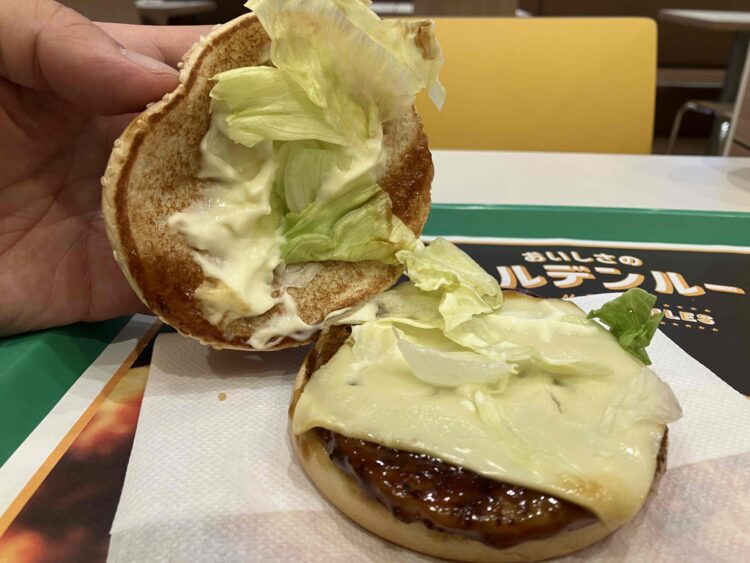 マクドナルド「北海道４種のチーズ照り焼き」パティの中の写真