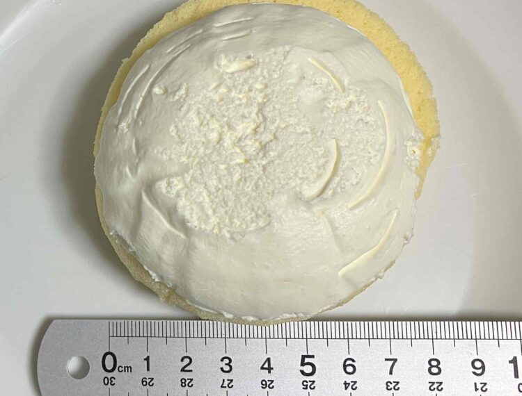 ローソン「プレミアムロールケーキ」大きさ測定写真