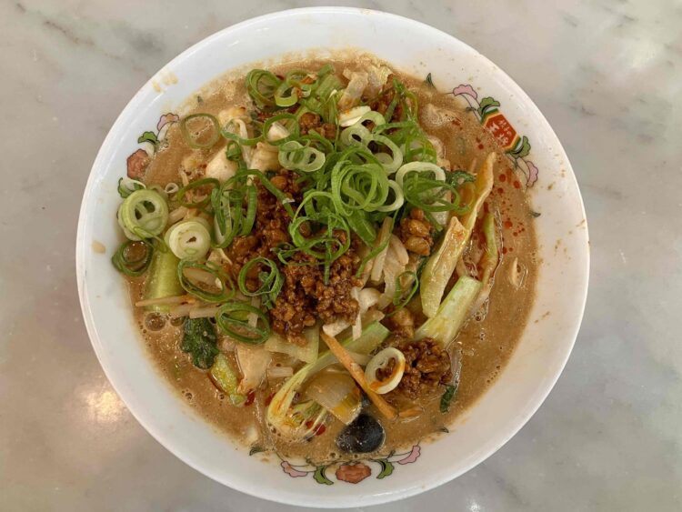 餃子の王将「野菜たっぷり胡麻味噌担々麵」全体写真②