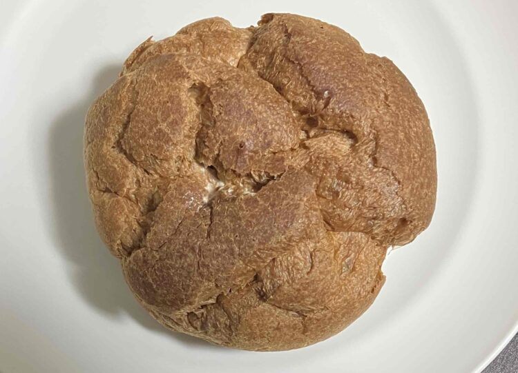 ローソン「大きなチョコシュー」全体写真②
