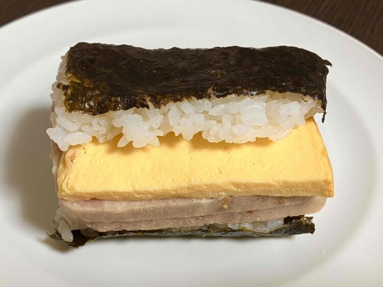 ローソン「ポーク玉子 シーチキンⓇマヨネーズ」全体写真