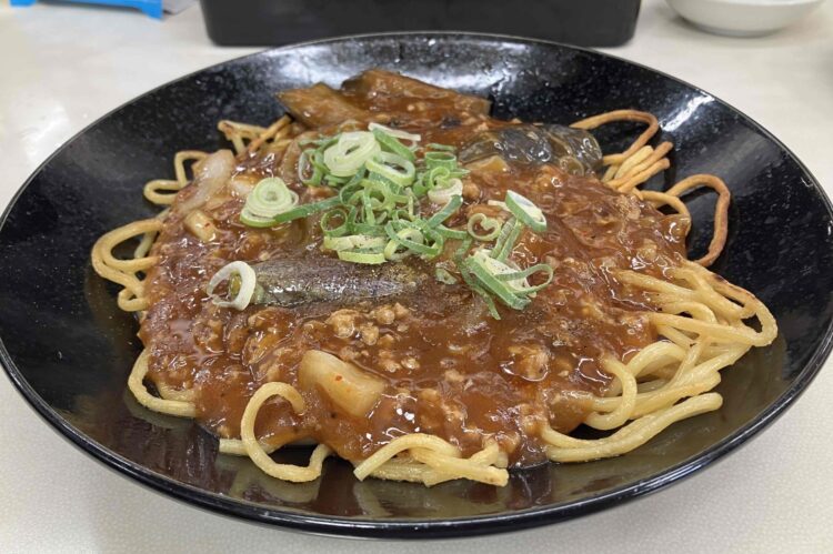 餃子の王将「麻婆茄子焼きそば」全体写真②