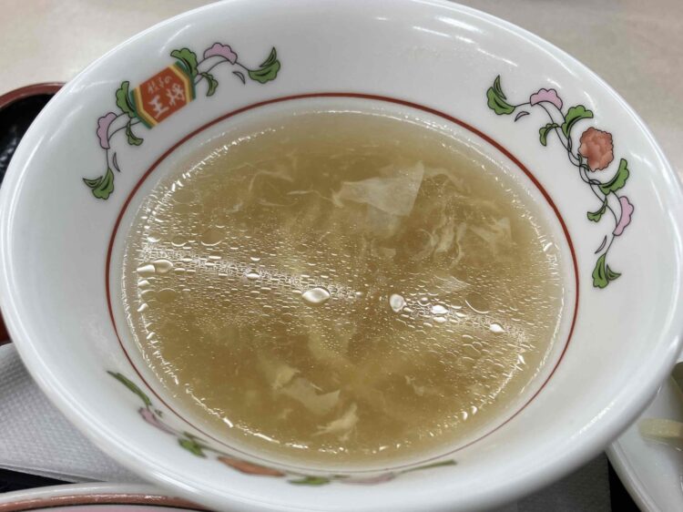 餃子の王将「中華セットB」スープ全体写真