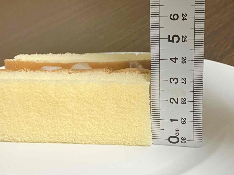 ファミリーマート「フルーツシフォン」タテの大きさ測定写真