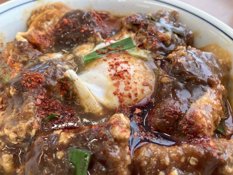 かつや「カレーカツ丼」アップ写真