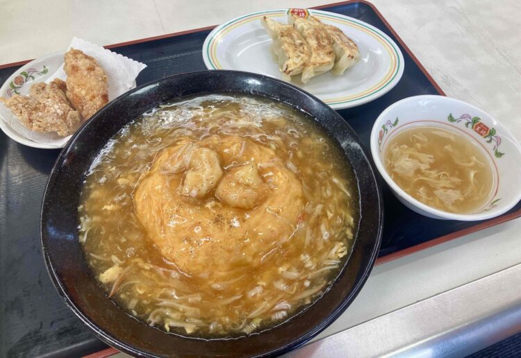 餃子の王将「極王天津飯セット」全体写真