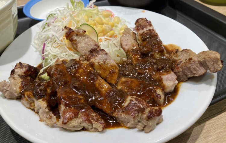 松屋「シビ辛麻辣トンテキ」写真