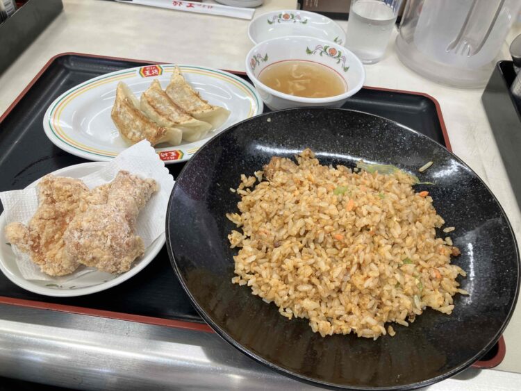 餃子の王将「極王炒飯セット」全体写真
