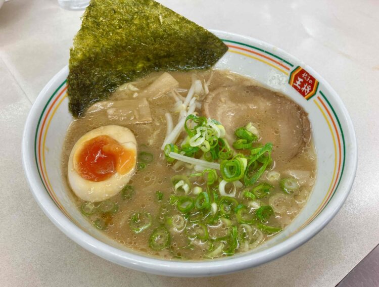 餃子の王将「ジャストサイズラーメン」全体写真