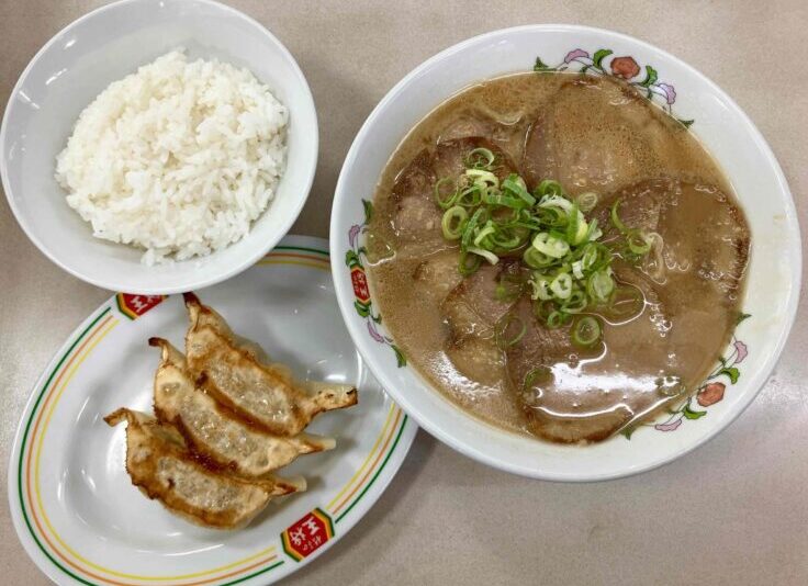 餃子の王将「チャーシュー麺セット」全体写真
