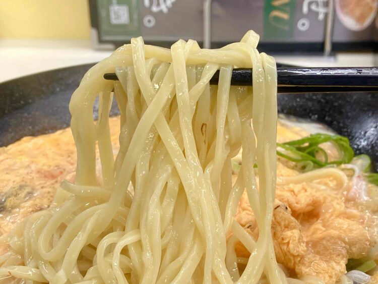 餃子の王将「極王天津麺セット」麺アップ写真