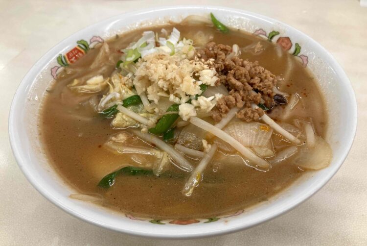 餃子の王将「辣菜麺」全体写真