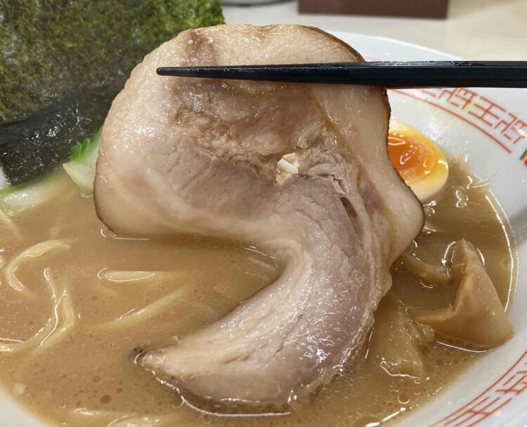 餃子の王将「新極王餃子の王将ラーメン」チャーシューアップ写真