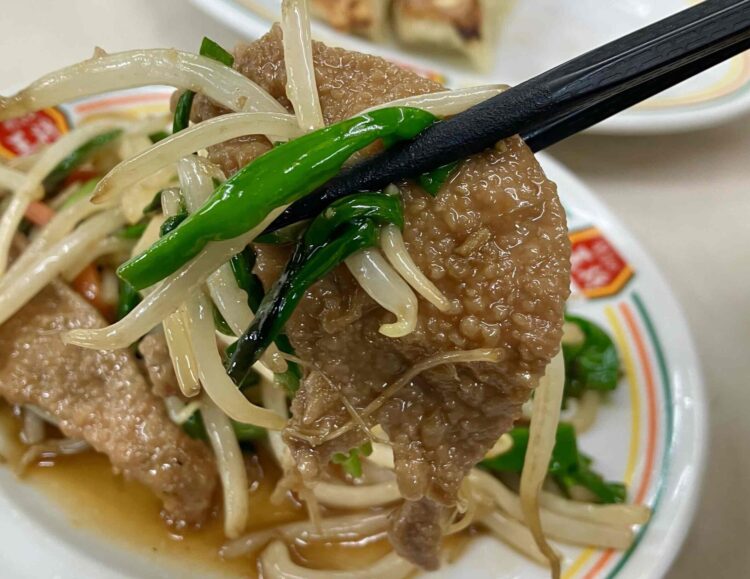 餃子の王将「ニラレバ炒めジャストサイズ」いただきます写真