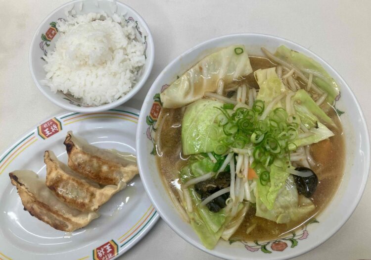 餃子の王将「野菜煮込みラーメンフェアセットＢ」全体写真