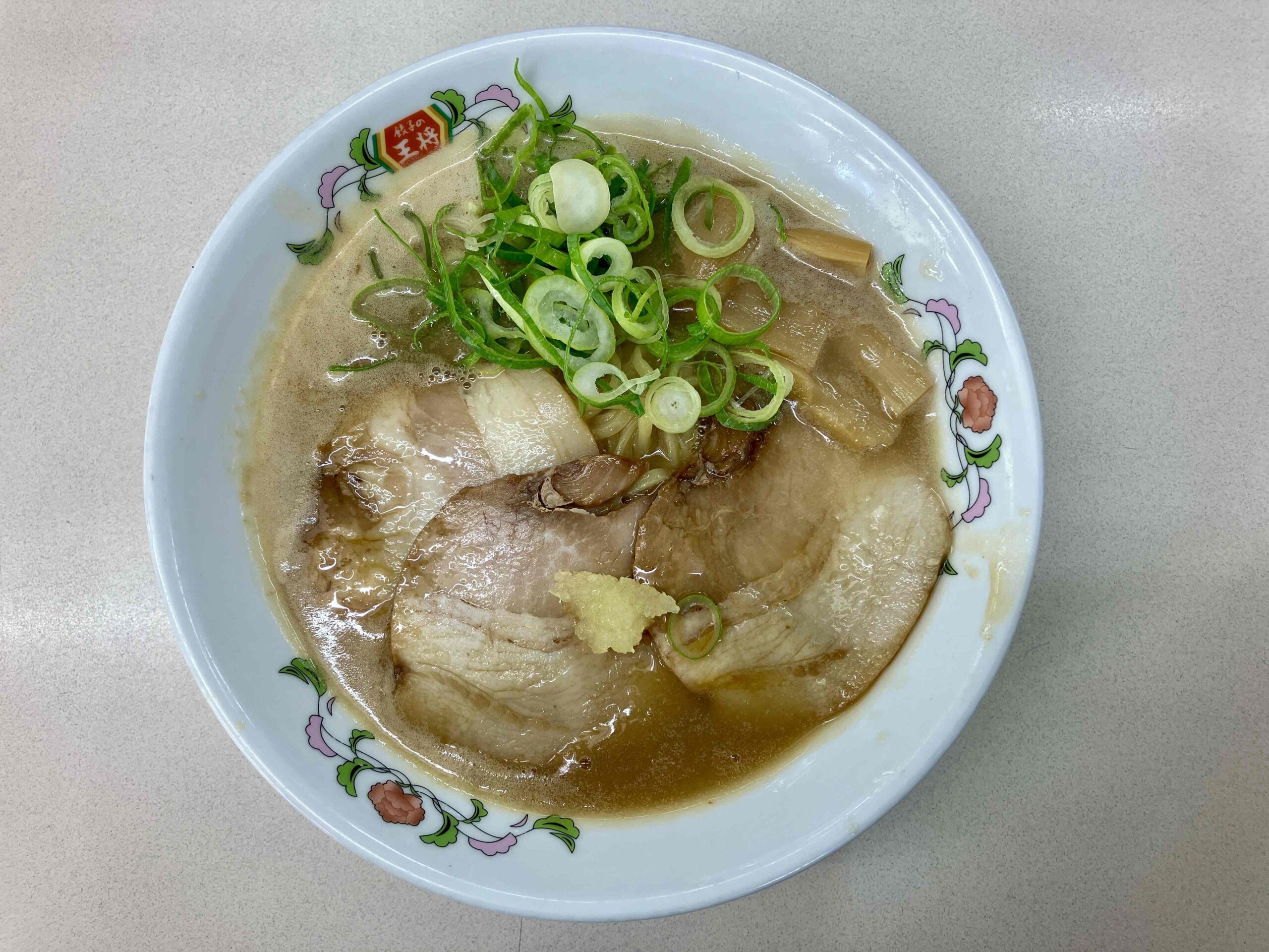 餃子の王将「こってりラーメン」全体写真