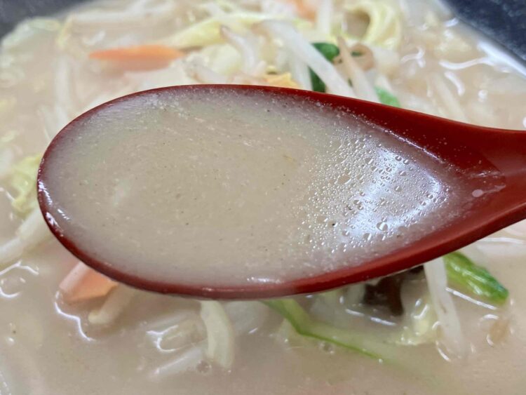 餃子の王将「ちゃんぽん」スープアップ写真