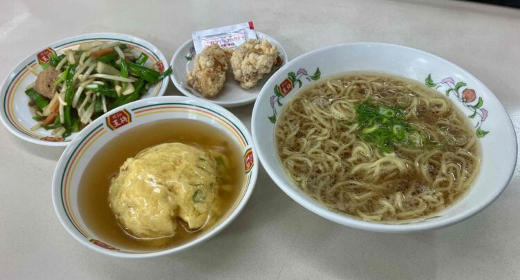 餃子の王将「ランチセットＢ＋ニラレバ」の全体写真