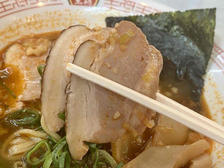 餃子の王将「夏ラーメン」チャーシューアップ写真